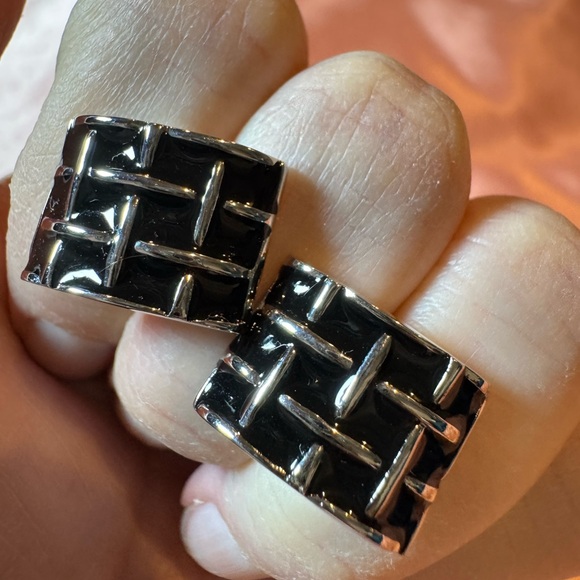 ⚫ Black & Silver Grid Cufflinks – Modern, Sleek Design - Picture 2 of 4